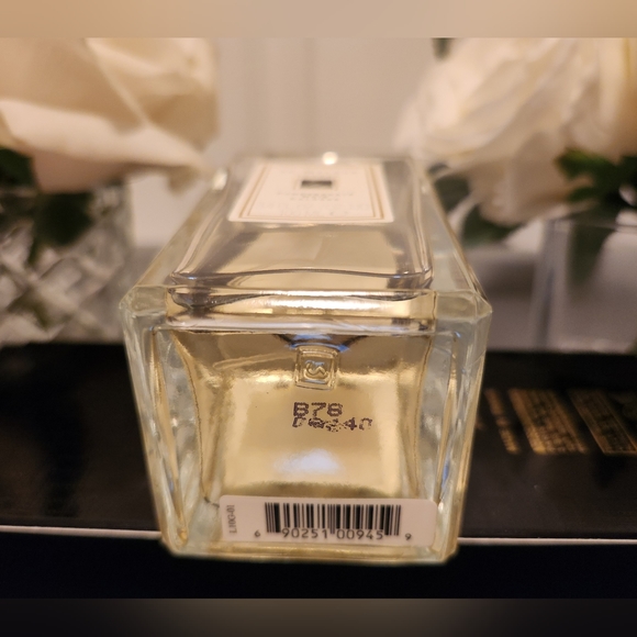 Vintage Pomegranate Noir Cologne by Jo Malone; 100ml / 3.4 fl.oz; 88-89% Full - Picture 12 of 15